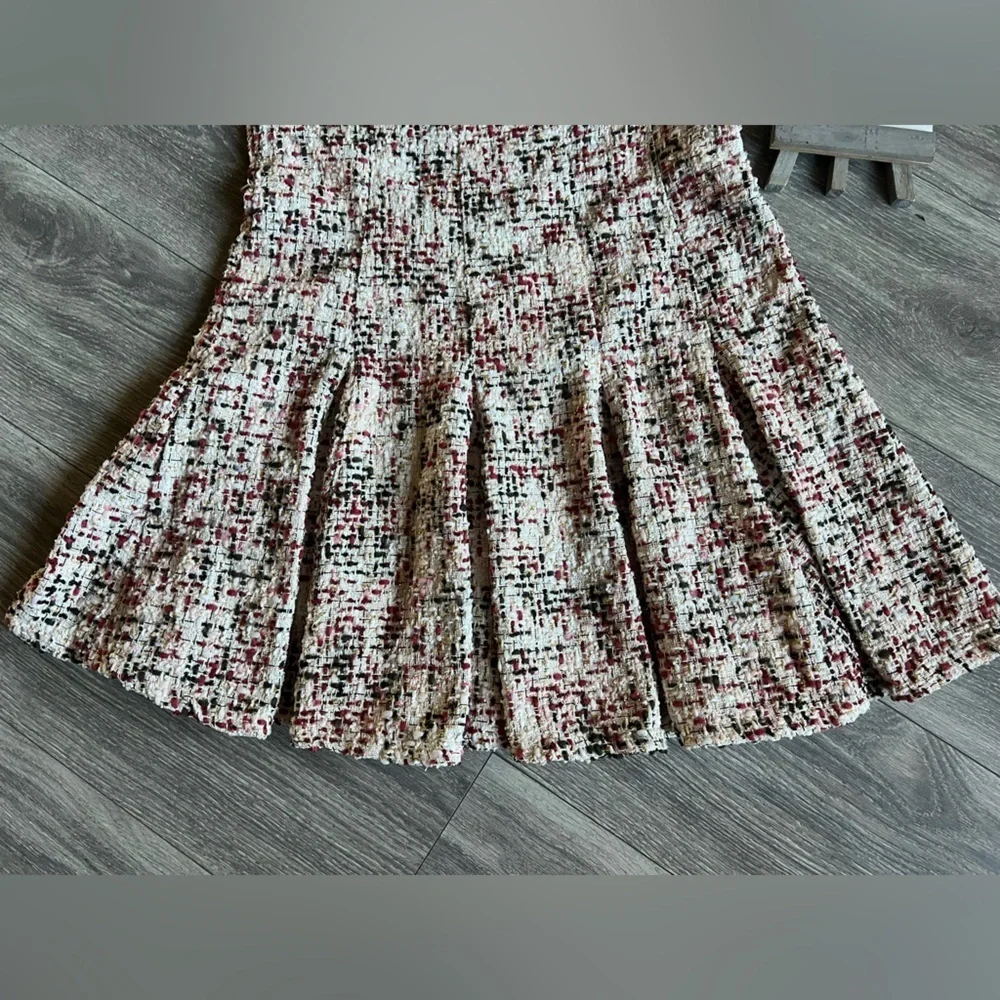 En Saison Everleigh Tweed Boucle Metallic Pleated Sleeveless mini dress L NWT - Picture 7 of 16